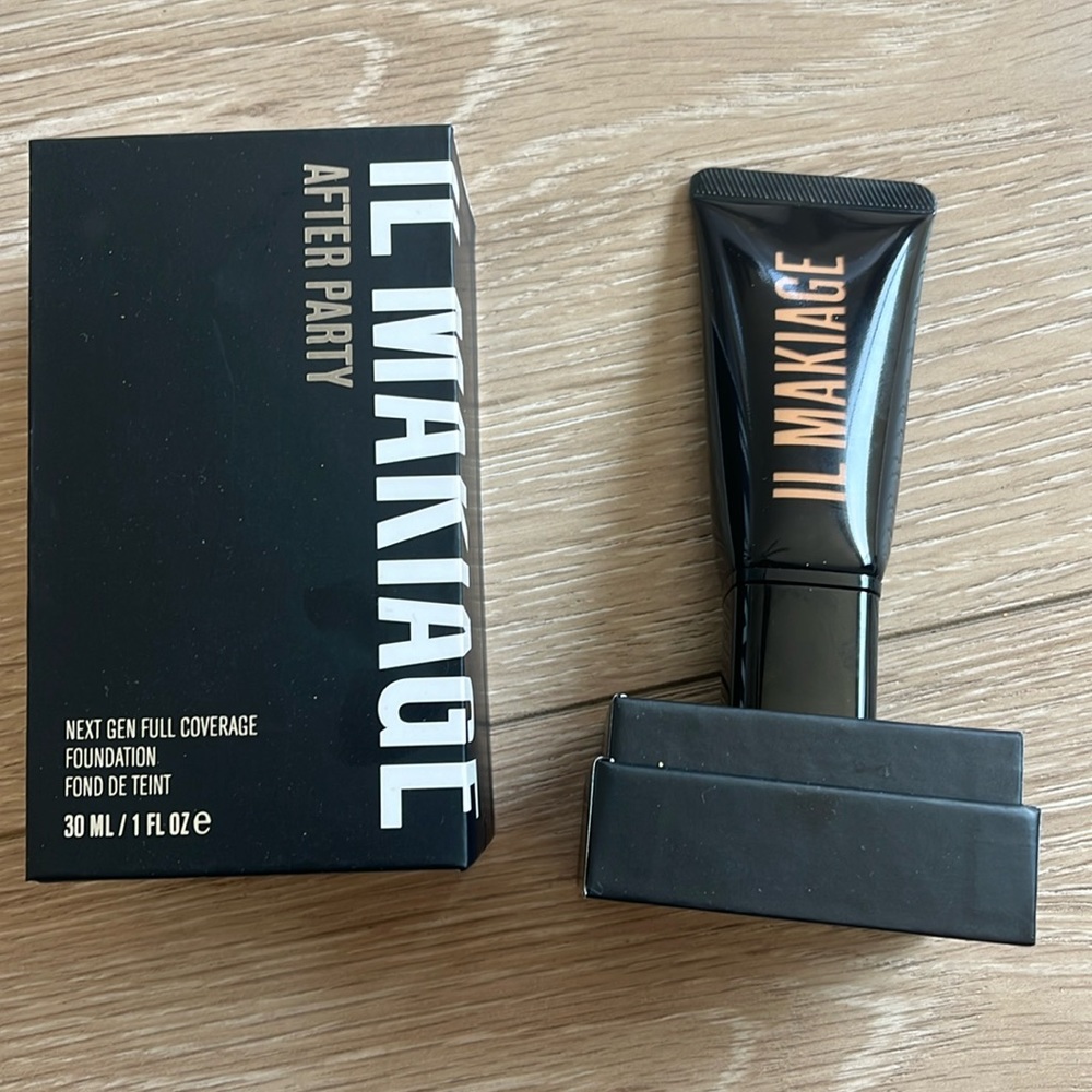 NIB IL Makiage after party 140 Full Cover Foundation